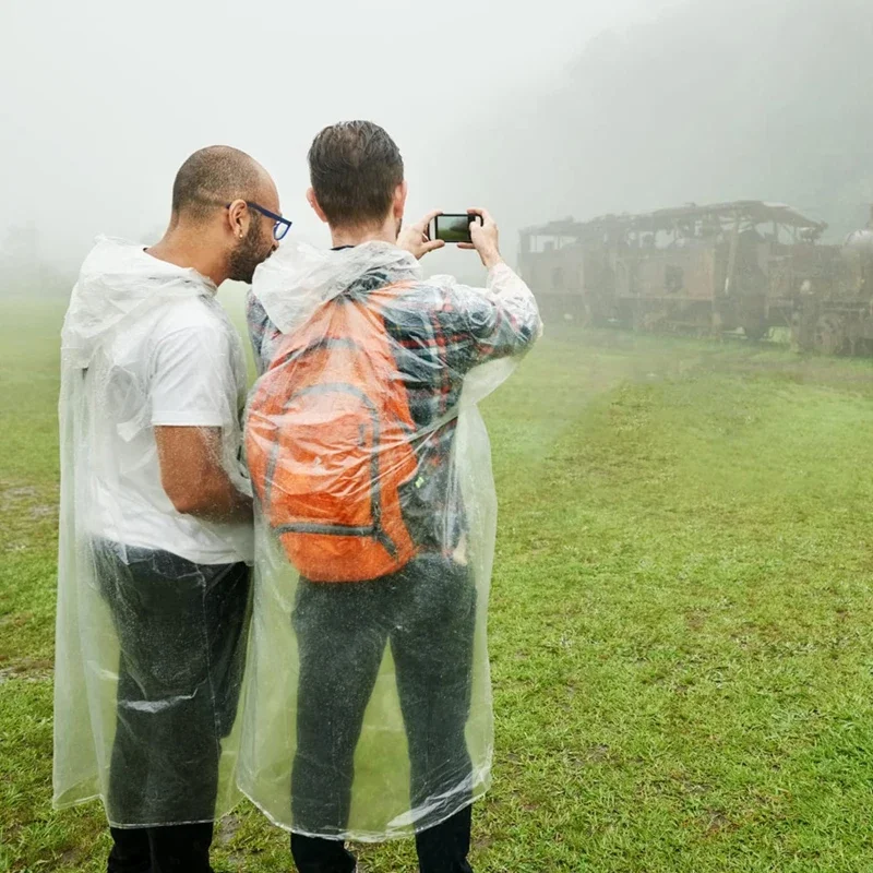 Jas hujan tahan air sekali pak - Emergency Poncho Rain ulasan dan harga